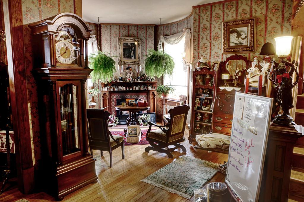 The Queen, A Victorian Bed & Breakfast Bellefonte Exterior foto